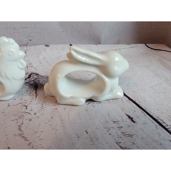 White Ceramic Napkin Rings 4 Animals Farm Chicken Pig Duck Rabbit Japan - Picture 3 of 12